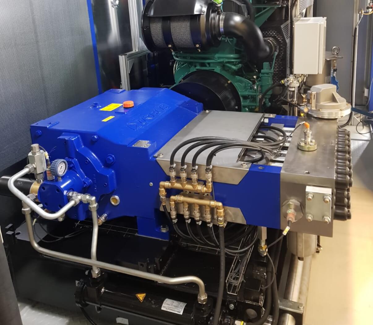 Hidrocuratare si hidrosablare cu UHP